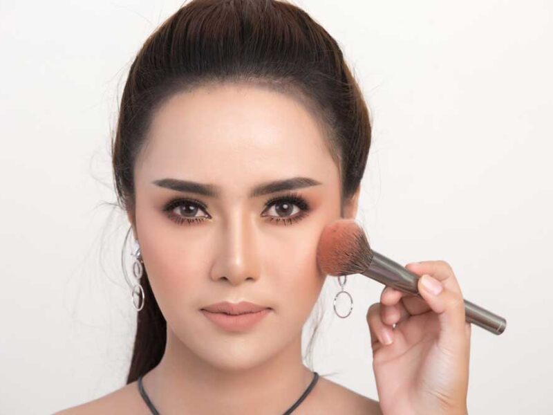 Contouring Makeup Artist Course