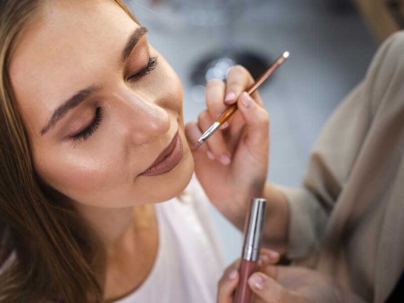 Contouring Makeup Artist Course