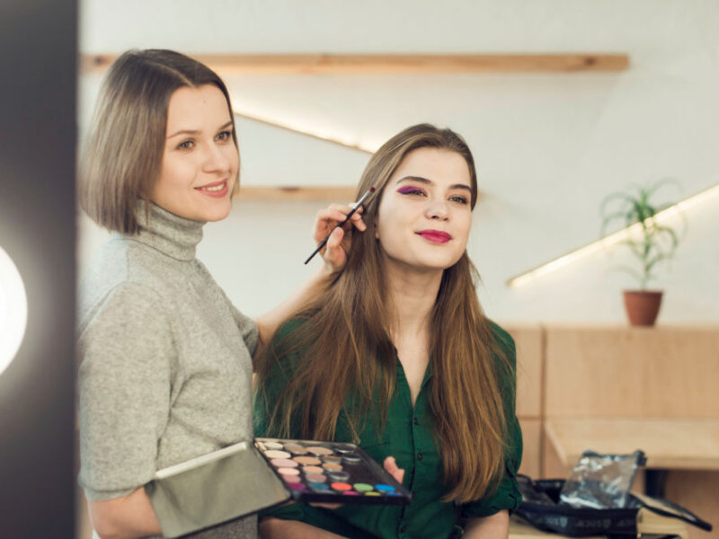 Makeup Certification Programs for Specialized Skills