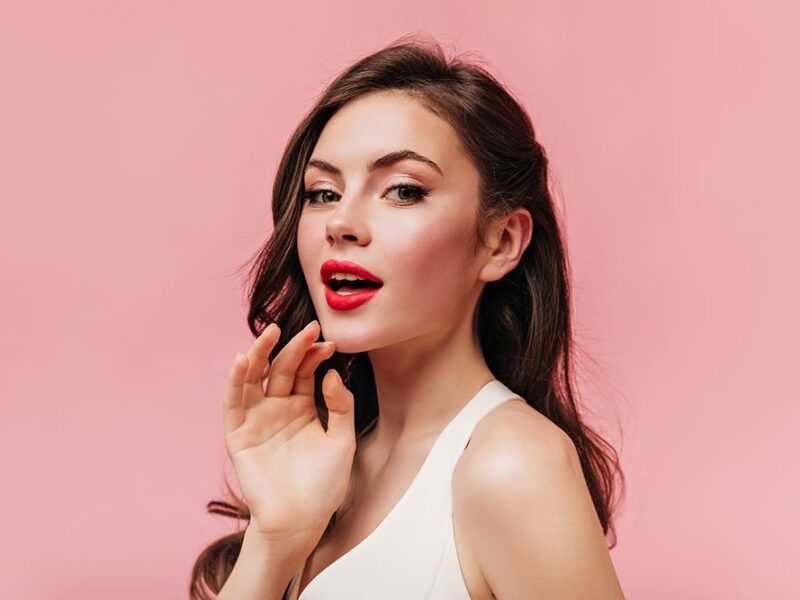 Avant-Garde Beauty Classes - Push the Boundaries of Makeup Art