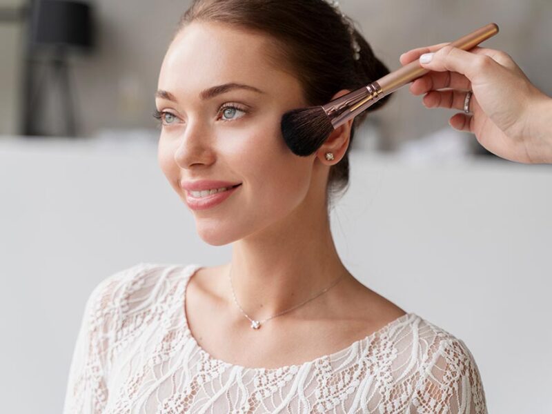 Avant-Garde Makeup Techniques - Explore Cutting-Edge Styles