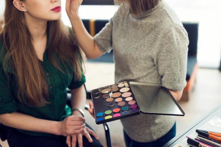 Makeup Courses Online With Certificates